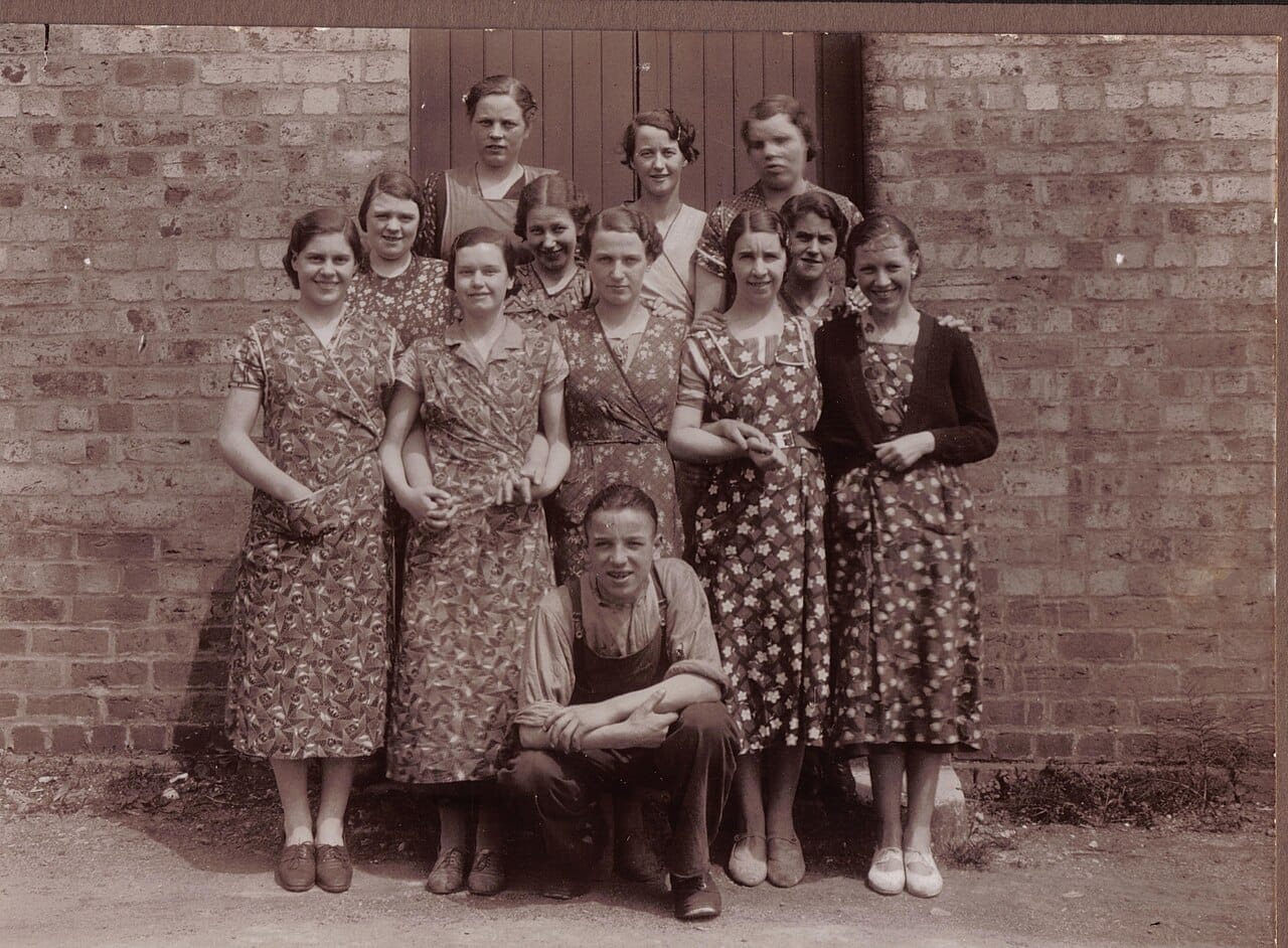Mill Workers at Barrmill, Ayrshire