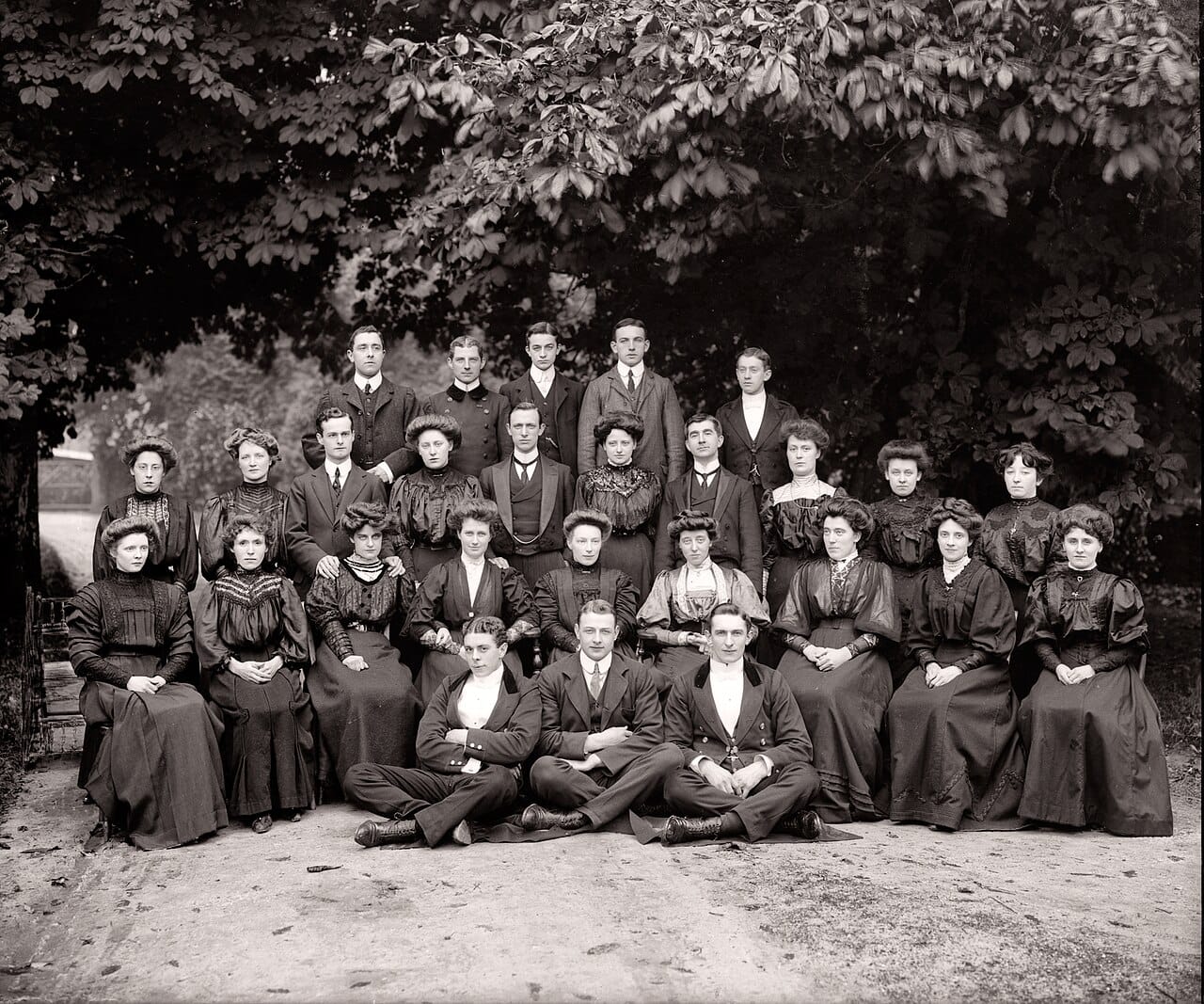 Indoor Servants at Bessborough House (8124267819)