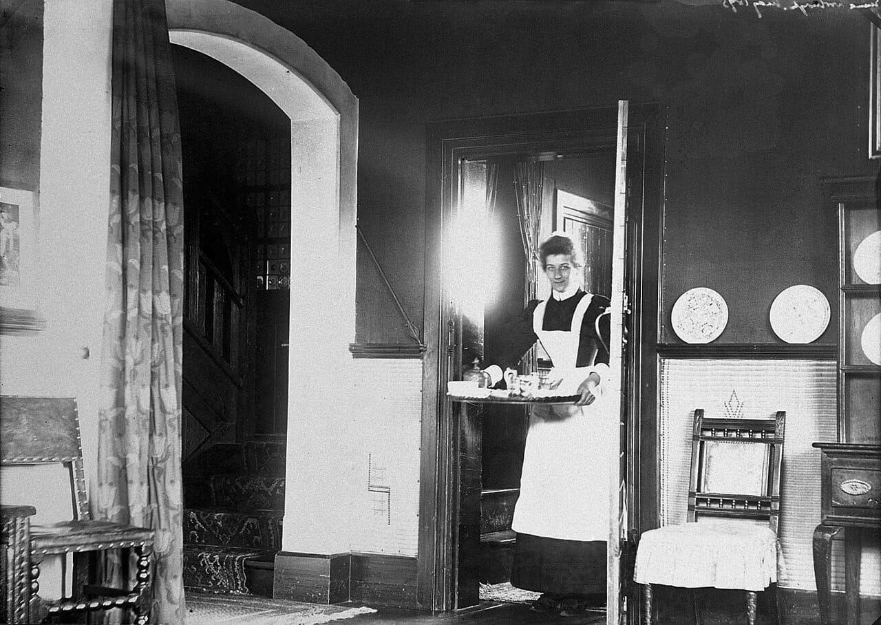A parlour maid at Little Gillions, Croxley Green.