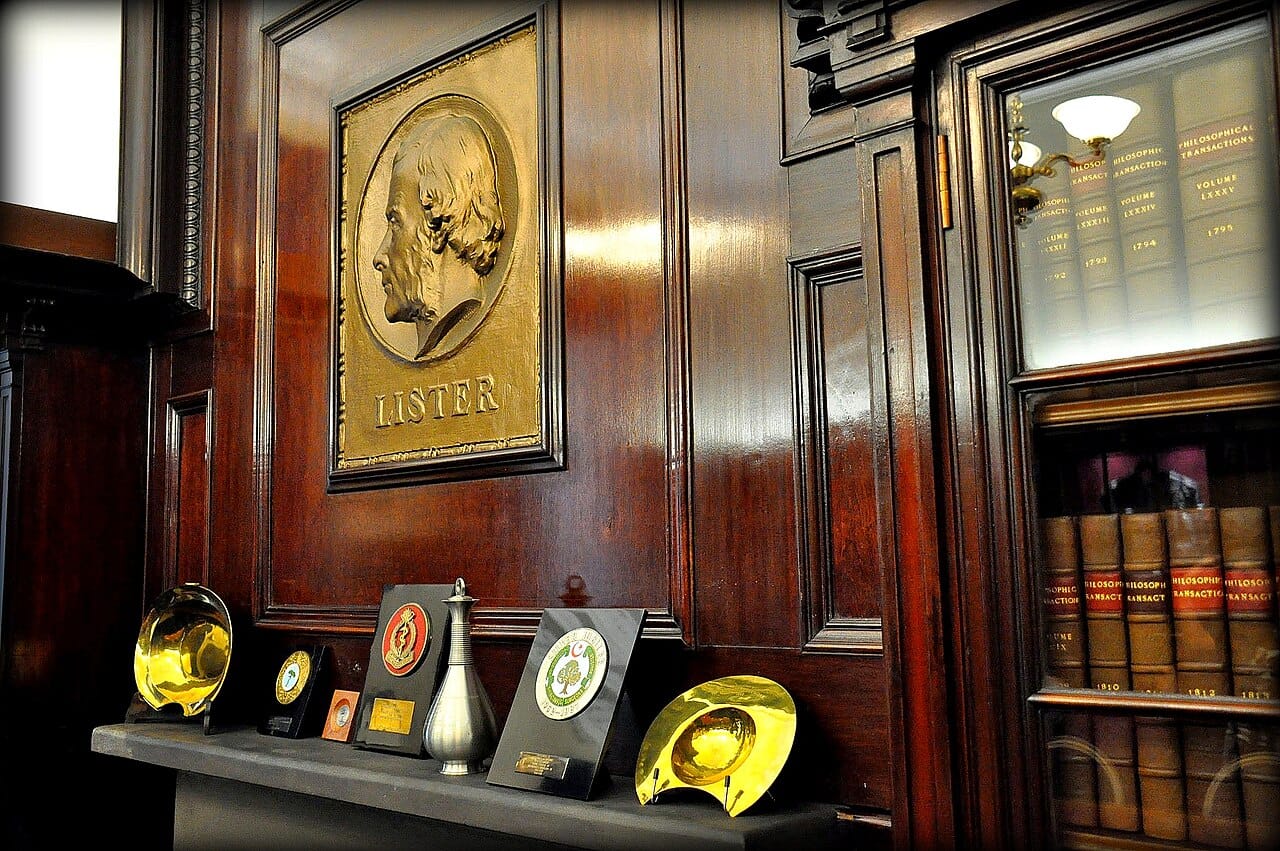 The Lister Room at a Royal College of Physicians and Surgeons.