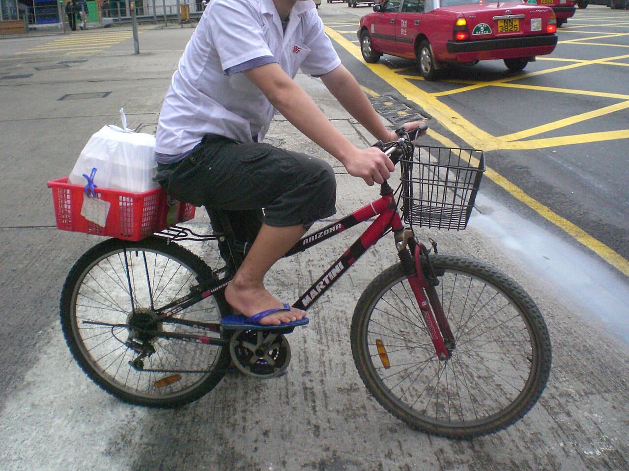 HK Restaurant Uniform 食肆White shirt 白制服Flip-flop人字拖鞋 Shorts三個骨褲Martini Bike腳踏單車Box rice 盒飯盒Outdoor waiter 交送貨