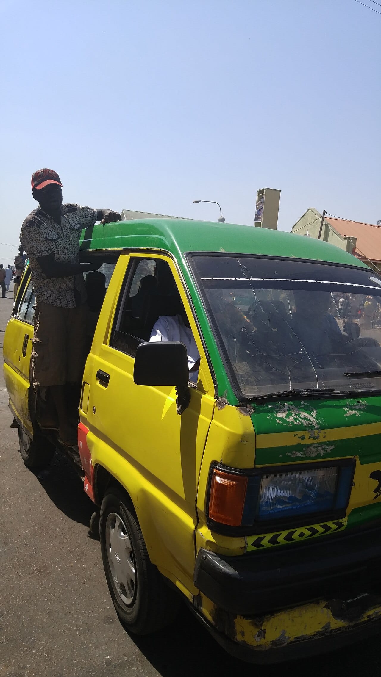 Bus conductor