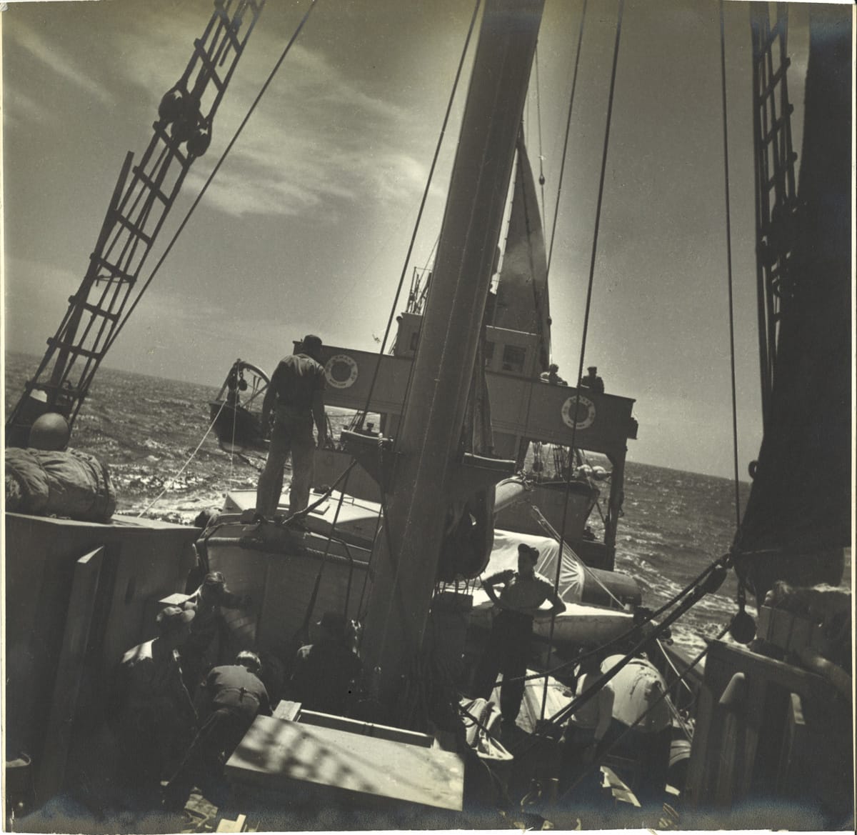 Photograph depicting the deck of the HMAS Wyatt Earp. (25842353998)